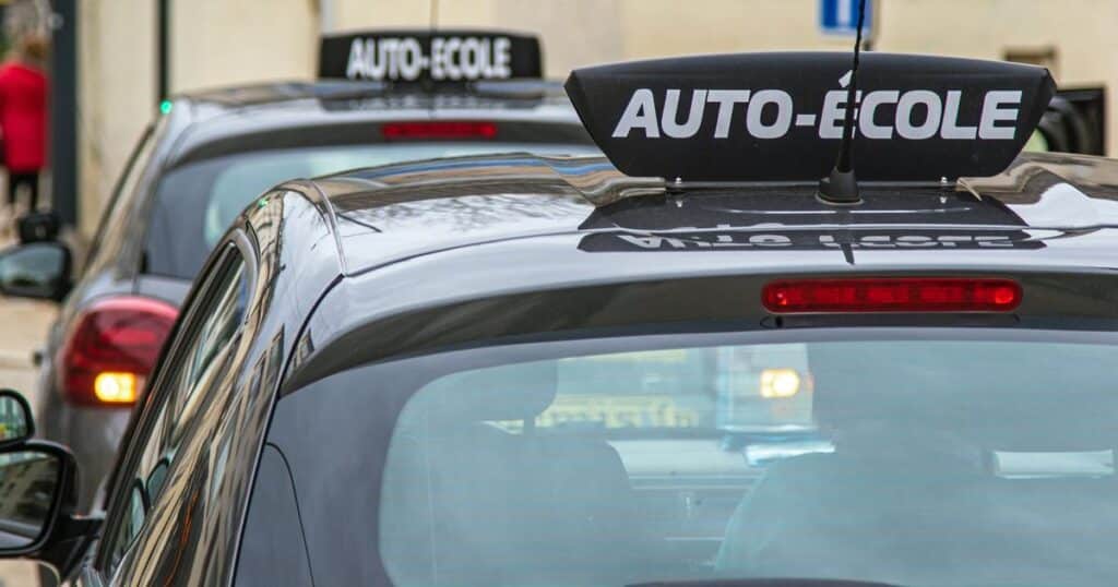 Avocat; dans la jungle des auto-écoles, l’ombre d’une hausse du prix du permis de conduire