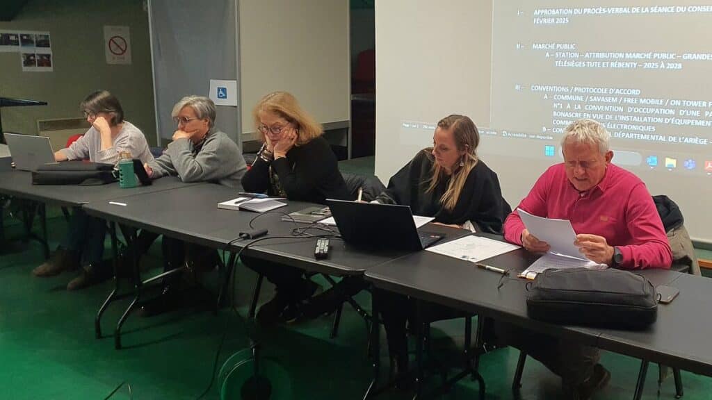 Avocat; Ax-les-Thermes. RN20, urbanisme et gestion foncière au menu du conseil municipal