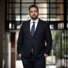 , Avocat; « Énième dispute conjugale », déplacement du corps, « remords »… Les avocats de Cédric Jubillar détaillent ses aveux